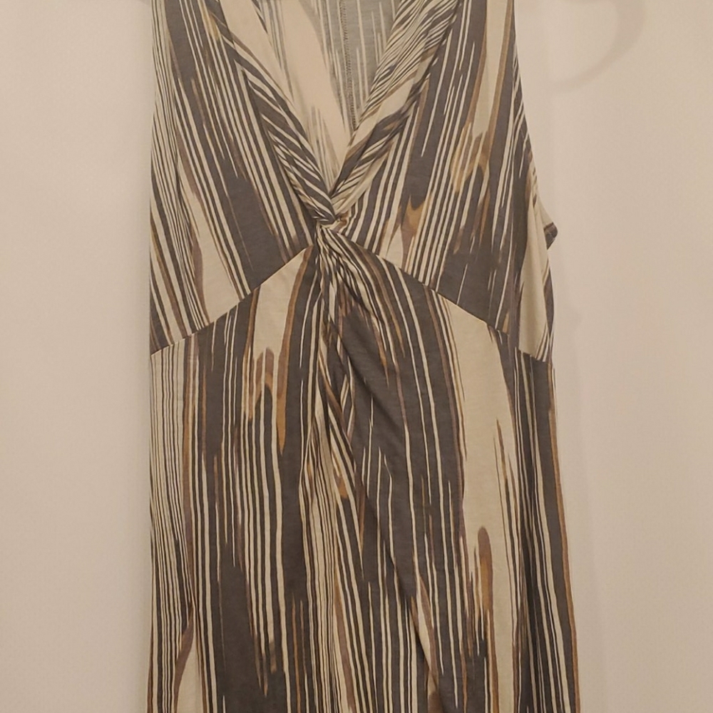 Multi-print cotton tank with unique twist